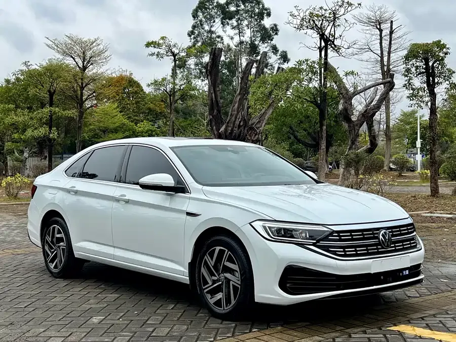 Volkswagen Sagitar 2023 Sagitar 300TSI DSG Beyond Edition 2024 — миниатюра 3