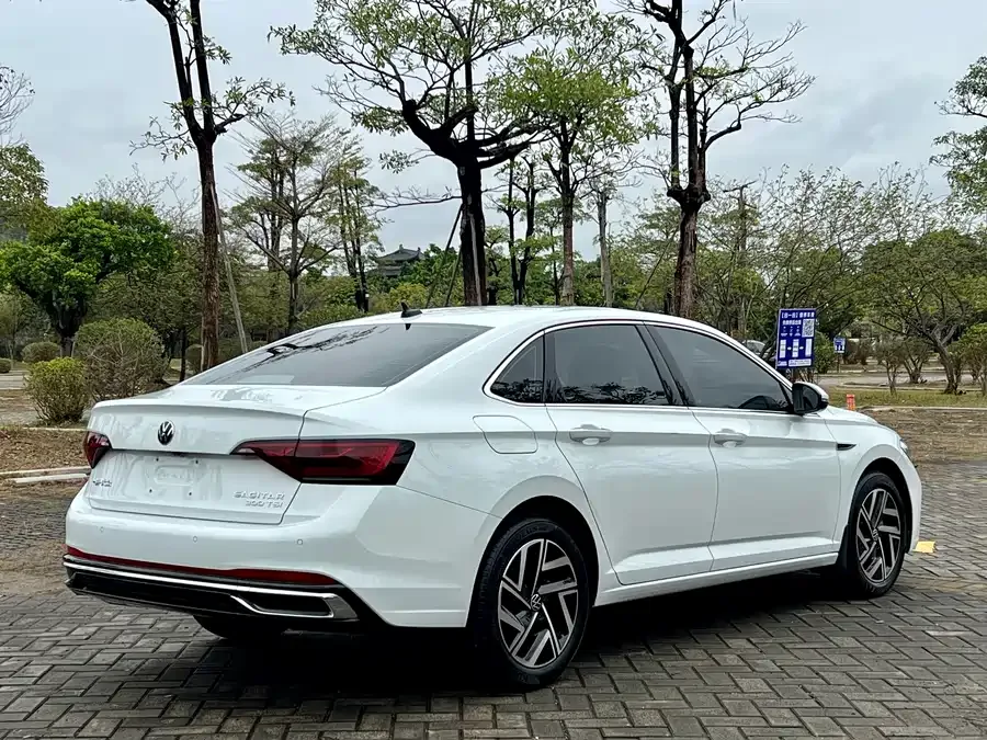 Volkswagen Sagitar 2023 Sagitar 300TSI DSG Beyond Edition 2024 — миниатюра 4