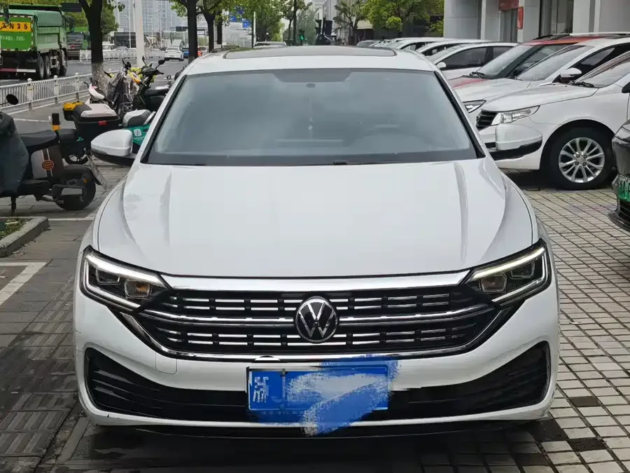 Volkswagen Sagitar 2023 Sagitar 280TSI DSG Beyond Edition 2023 — фото 1, купить с доставкой в Москву