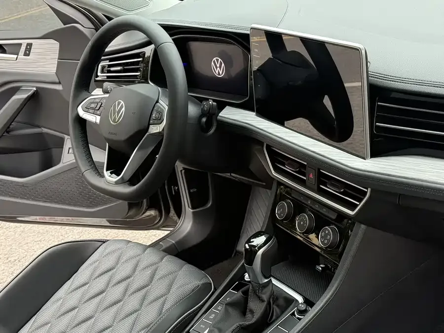 Volkswagen Sagitar 2024 Sagitar 300TSI DSG Beyond Edition 2024 — миниатюра 4