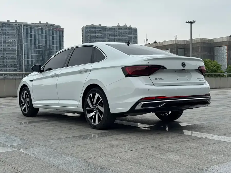 Volkswagen Sagitar 2023 Sagitar 300TSI DSG Beyond Edition 2024 — миниатюра 4