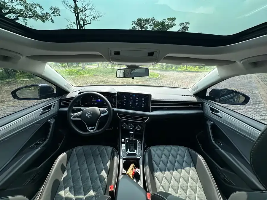 Volkswagen Sagitar 2023 Sagitar 300TSI DSG Beyond Edition 2023 — миниатюра 4