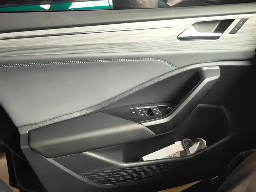 Volkswagen Sagitar 2023 Sagitar 300TSI DSG Beyond Edition 2024 — миниатюра 4