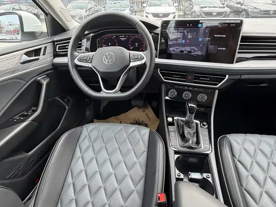 Volkswagen Sagitar 2023 Sagitar 300TSI DSG Beyond Edition 2023 — миниатюра 4