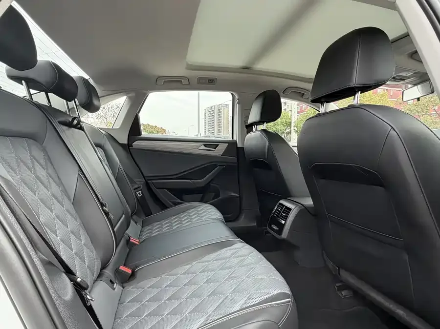 Volkswagen Sagitar 2023 Sagitar 300TSI DSG Beyond Edition 2023 — миниатюра 5
