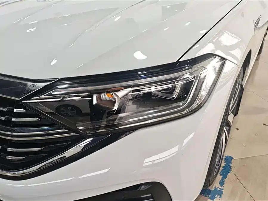 Volkswagen Sagitar 2023 Sagitar 300TSI DSG Beyond Edition 2024 — миниатюра 2