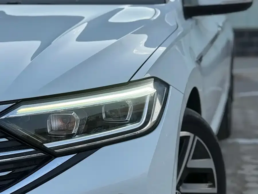Volkswagen Sagitar 2023 Sagitar 300TSI DSG Beyond Edition 2022 — миниатюра 4