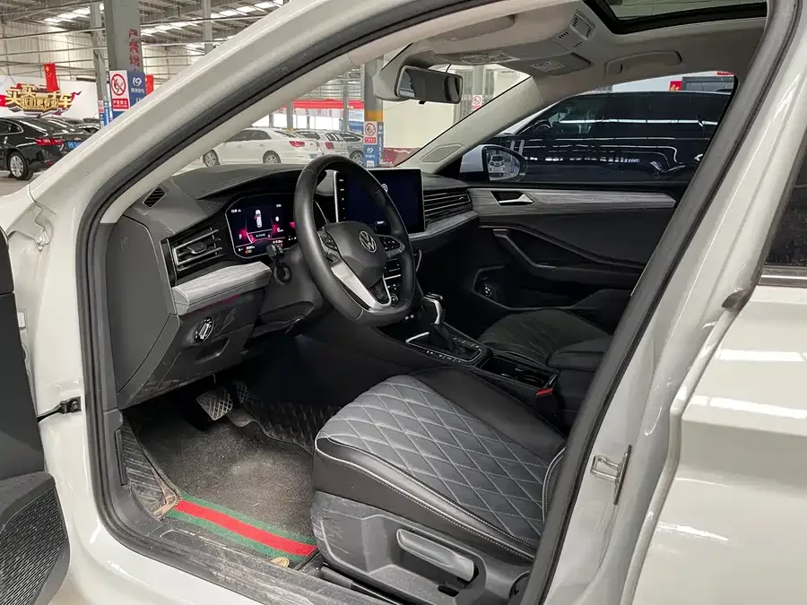 Volkswagen Sagitar 2023 Sagitar 300TSI DSG Beyond Edition 2023 — миниатюра 4
