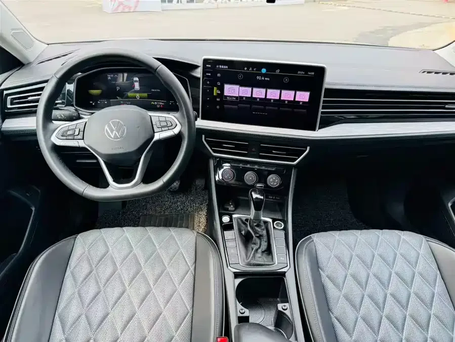 Volkswagen Sagitar 2023 Sagitar 300TSI DSG Beyond Edition 2023 — миниатюра 2