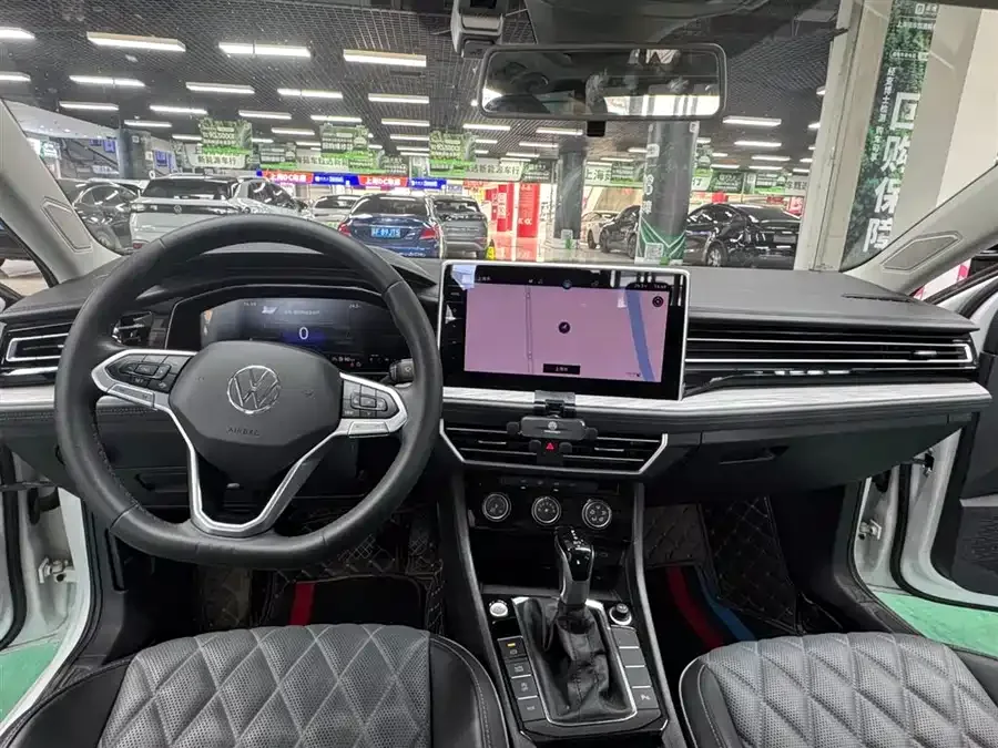 Volkswagen Sagitar 2023 Sagitar 300TSI DSG Beyond Edition 2023 — миниатюра 3
