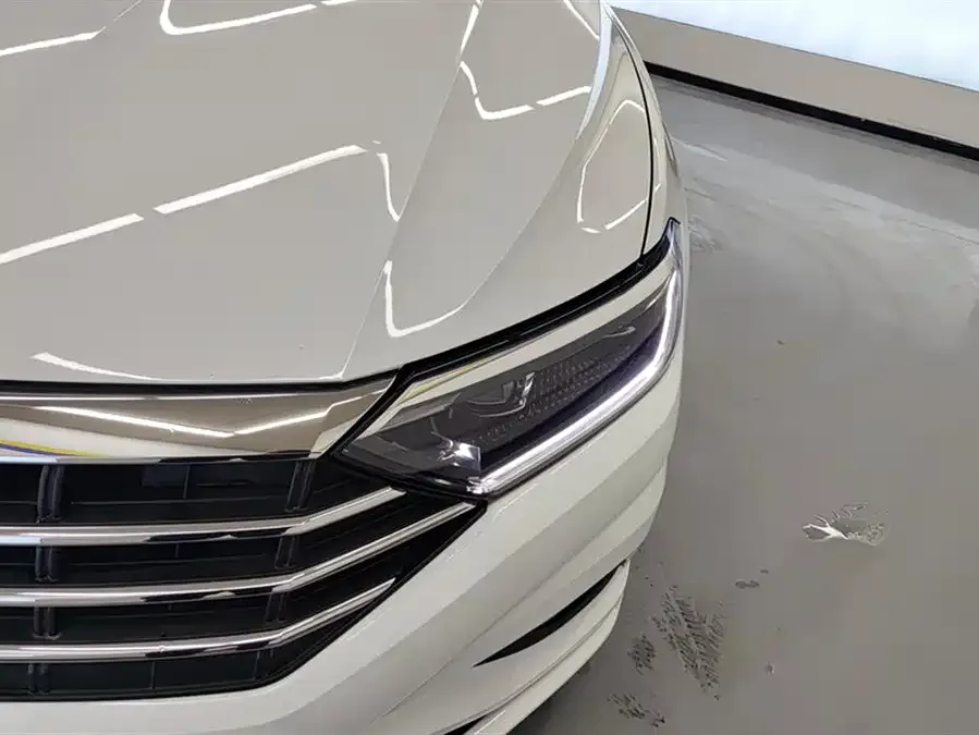 Volkswagen Sagitar 2022 Sagitar 280TSI DSG Flying Edition 2022 — миниатюра 2