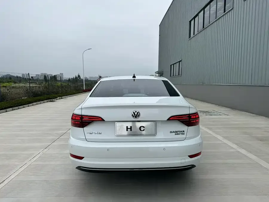 Volkswagen Sagitar 2022 Sagitar 280TSI DSG Beyond Edition 2022 — миниатюра 4