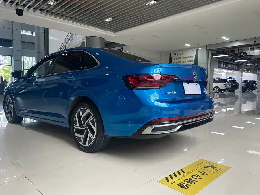 Volkswagen Sagitar 2023 Sagitar 300TSI DSG Beyond Edition 2023 — миниатюра 2