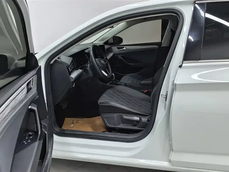 Volkswagen Sagitar 2023 Sagitar 200TSI DSG Beyond Edition 2023 — миниатюра 3