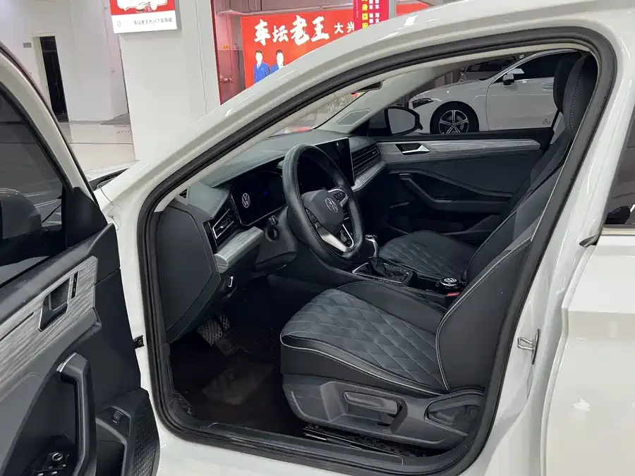 Volkswagen Sagitar 2023 Sagitar 300TSI DSG Beyond Edition 2023 — миниатюра 4