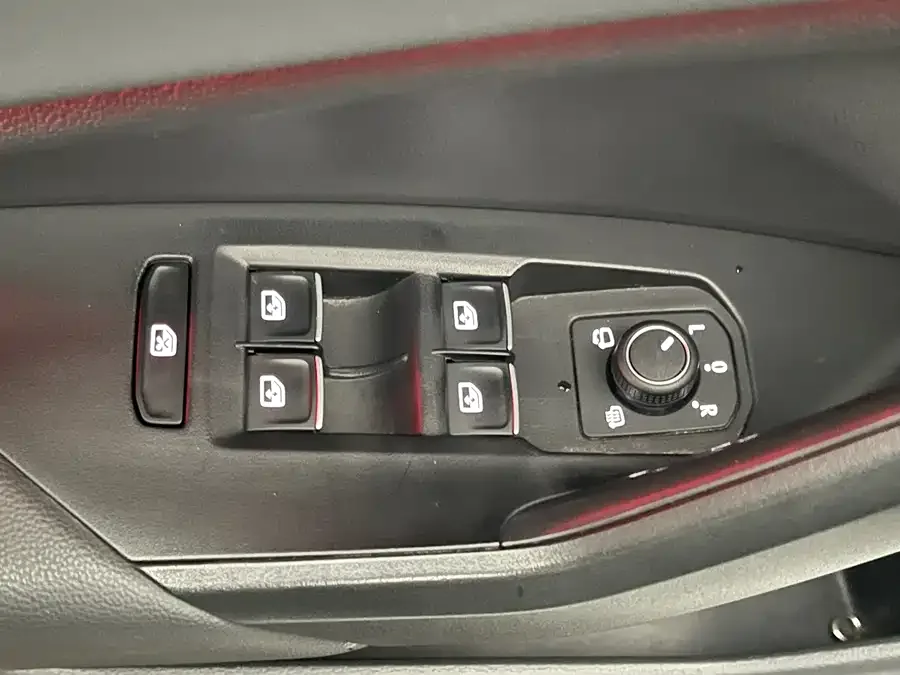 Volkswagen Sagitar 2024 Sagitar 300TSI DSG Beyond Edition 2024 — миниатюра 5