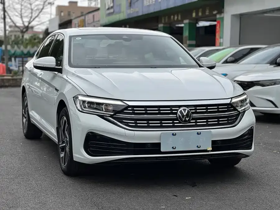 Volkswagen Sagitar 2024 Sagitar 300TSI DSG Beyond Edition 2024 — фото 1, купить с доставкой в Москву