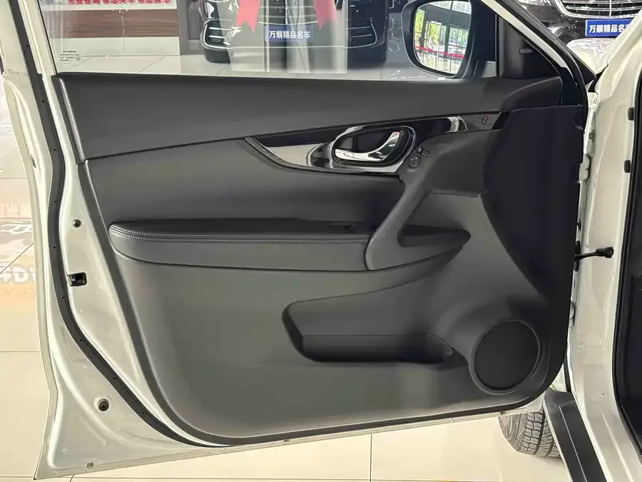 Nissan X-Trail X-Trail 2023 Classic 2.0L 2WD Smart Connected Comfort Edition 2024 — миниатюра 2