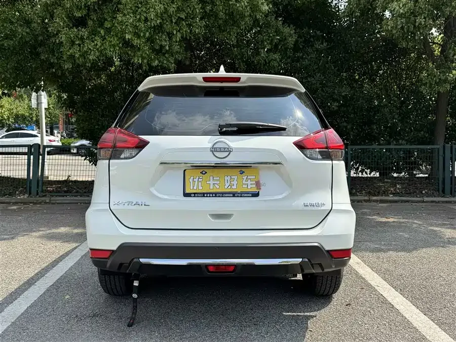 Nissan X-Trail 2025 X-Trail Honor 2.0L 2WD Leading Edition 2026 — миниатюра 2