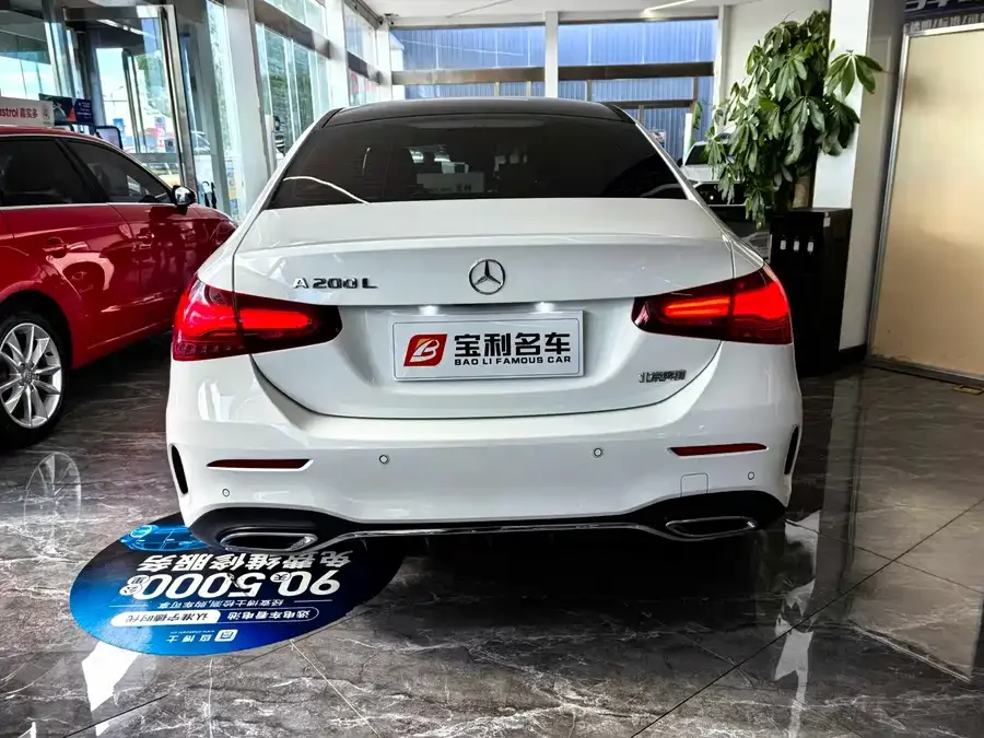 Mercedes-Benz Class A Mercedes-Benz A-Class 2024 A 200 L Fashion Edition 2024 — миниатюра 4