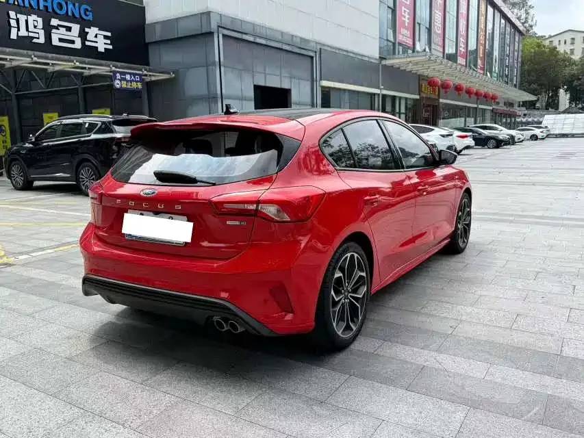 Ford Focus Focus 2021 hatchback EcoBoost 180 automatic ST Line 2022 — миниатюра 3
