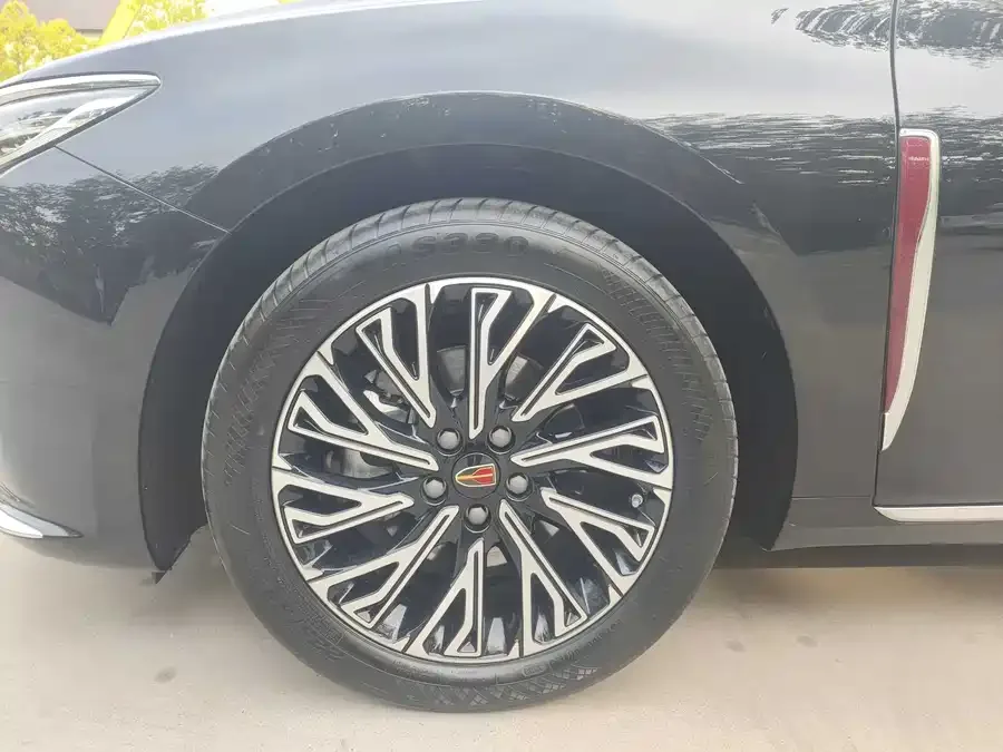 Hongqi H5 Hongqi H5 2023 2.0T Automatic Intelligent Connection Flagship Chang Edition 2024 — миниатюра 2