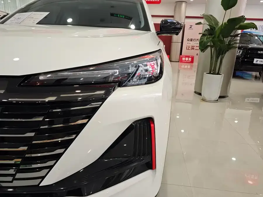 Changan CS55 Plus Changan CS55PLUS 2022 Second Generation 1.5T DCT Premium Edition 2023 — миниатюра 3