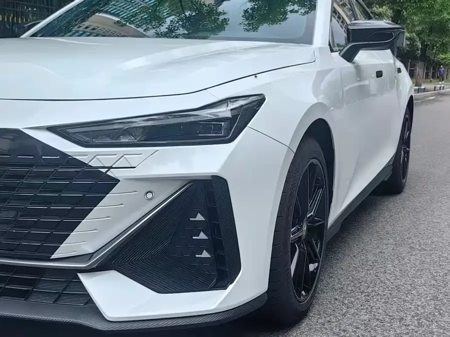Changan UNI-V Changan UNI-V 2023 1.5T Premium Edition 2023 — миниатюра 3