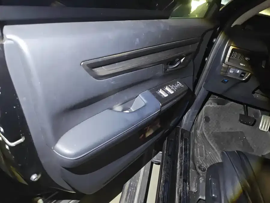 Honda Breeze Haoying 2023 240TURBO 2WD Luxury Edition 5 Seaters 2024 — миниатюра 4