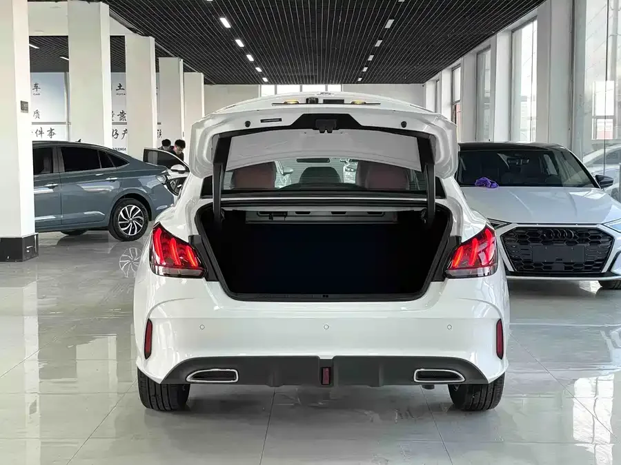 MG 5 MG5 2022 180DVVT CVT Youth Deluxe Edition 2023 — миниатюра 5