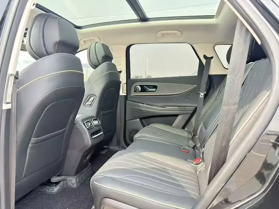 Chery Tiggo 9 Tiggo 9 2023 2.0T Dual Clutch 2WD Luxury Edition 5 Seaters 2023 — миниатюра 2