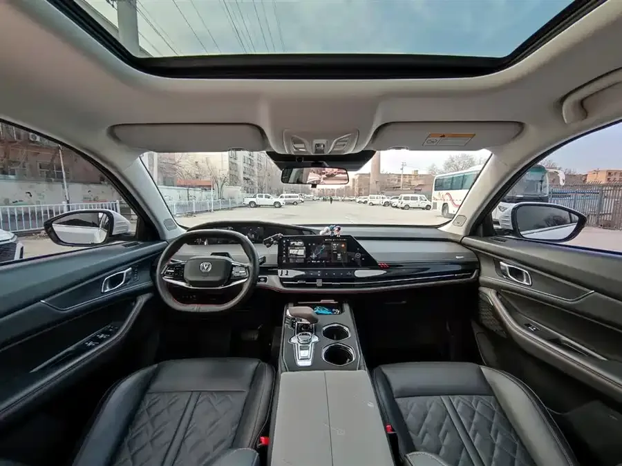 Changan UNI-K Changan UNI-K iDD 2022 Blue Whale iDD 130km 1.5T Premium Edition 2022 — миниатюра 3