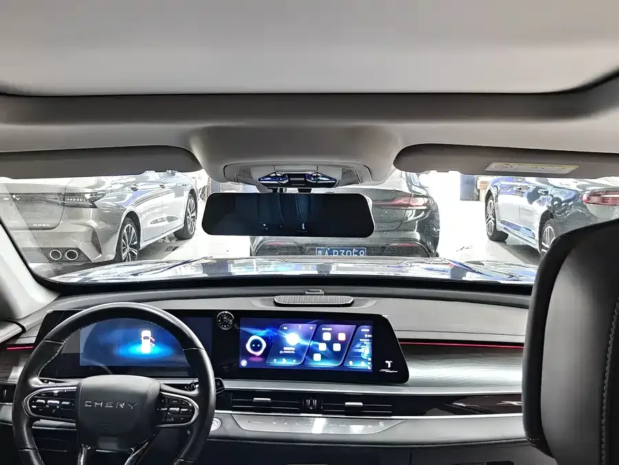 Chery Tiggo 8 PRO Tiggo 8 PRO 2022 290T 2WD Sky Edition 7 Seaters 2022 — миниатюра 3