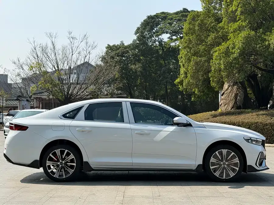 Geely Xingrui Xingrui 2026 Dongfang Yao 1.5TD Kunlun Edition 2026 — миниатюра 2