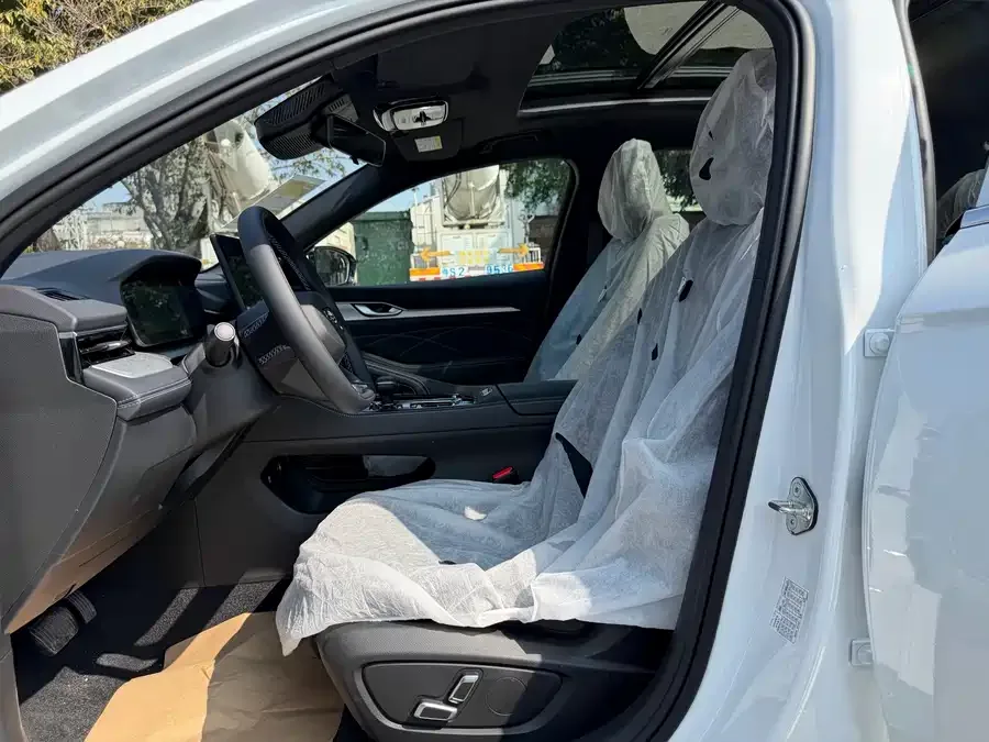 Geely Xingrui Xingrui 2026 Dongfang Yao 1.5TD Kunlun Edition 2026 — миниатюра 3