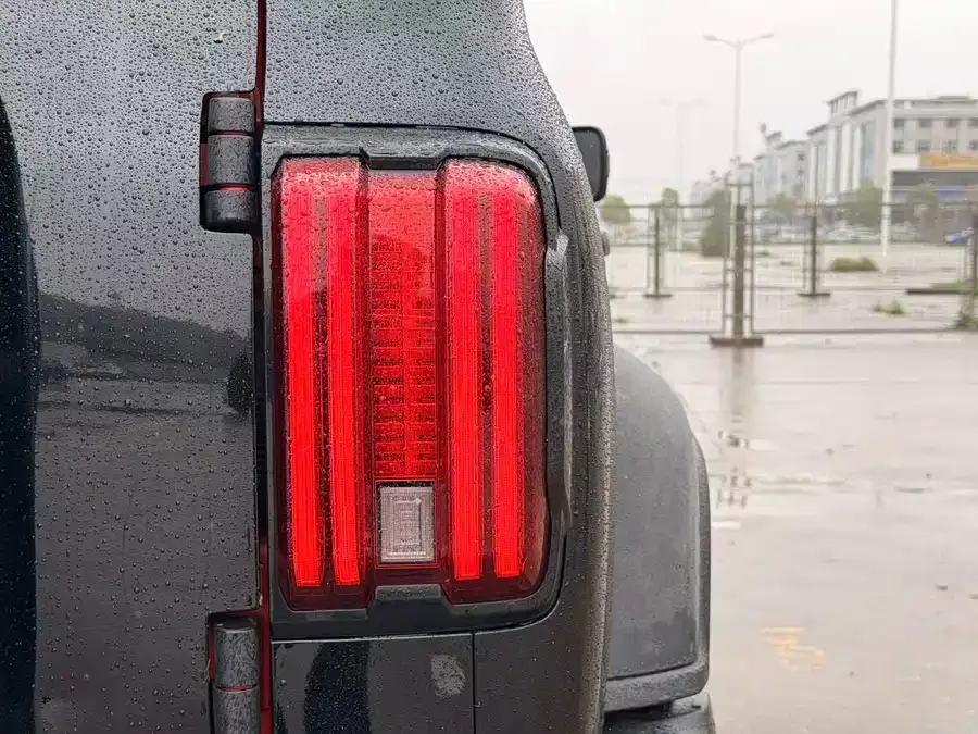 Tank 300 Tank 300 2021 Off-Road Edition 2.0T Conqueror 2022 — миниатюра 5