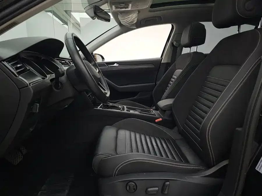 Volkswagen Magotan Magotan 2020 330TSI DSG Leading Edition 2022 — миниатюра 2