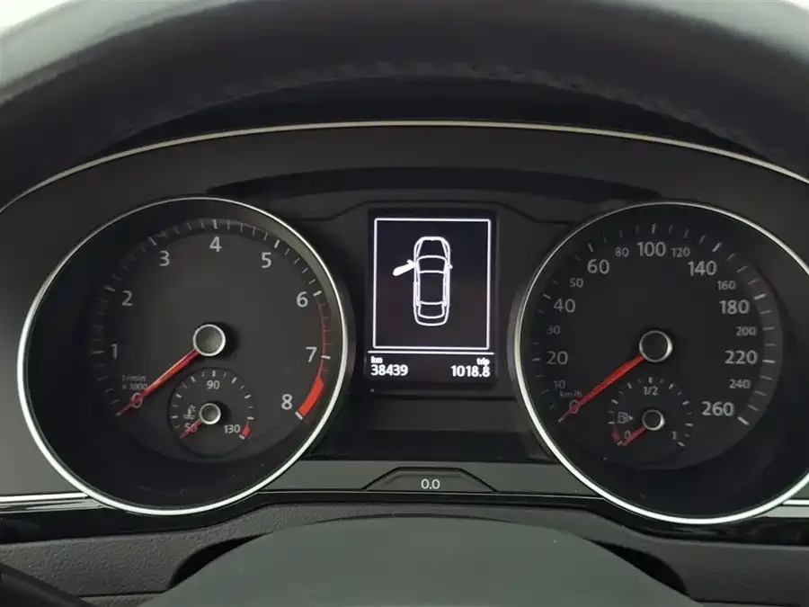 Volkswagen Magotan Magotan 2020 330TSI DSG Leading Edition 2022 — миниатюра 4