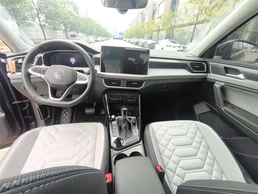 Volkswagen Tayron Tanyue 2024 330TSI 2WD Luxury Plus Advanced Edition 2024 — миниатюра 4