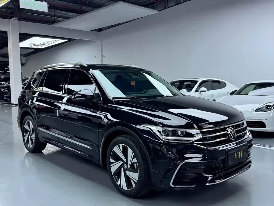 Volkswagen Tiguan L Tiguan L 2023 330TSI Automatic 2WD R-Line Enjoy Edition 2023 — миниатюра 3