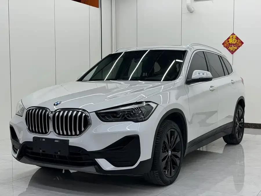BMW X1 2021 facelift sDrive20Li Fashion model 2022 — фото 1, купить с доставкой в Москву