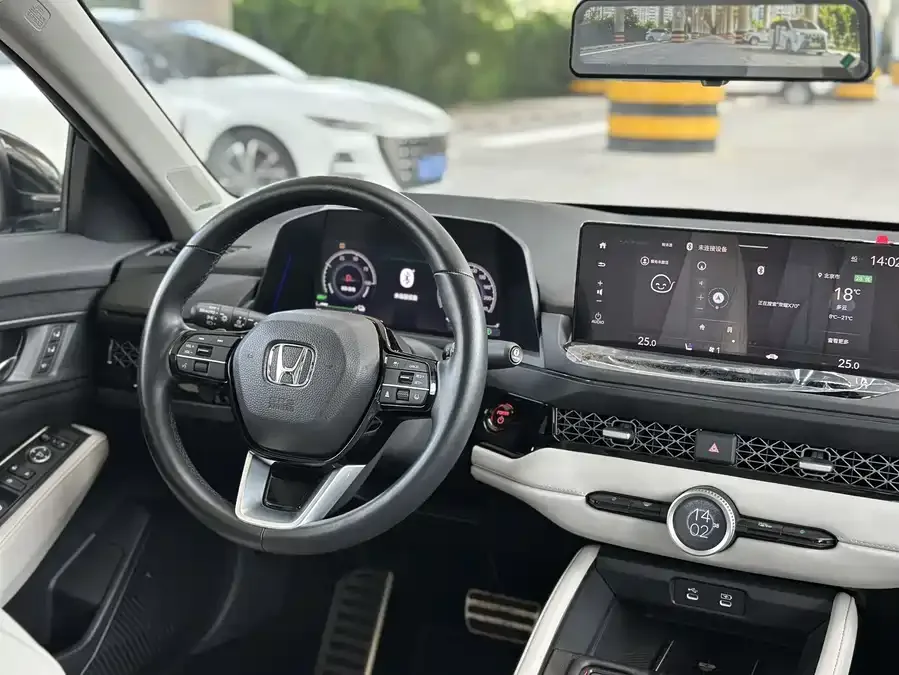 Honda Accord Accord 2023 260TURBO Flagship Edition 2023 — миниатюра 2
