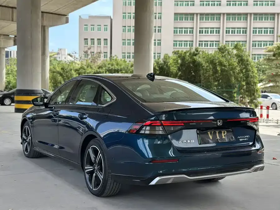 Honda Accord Accord 2023 260TURBO Flagship Edition 2023 — миниатюра 3