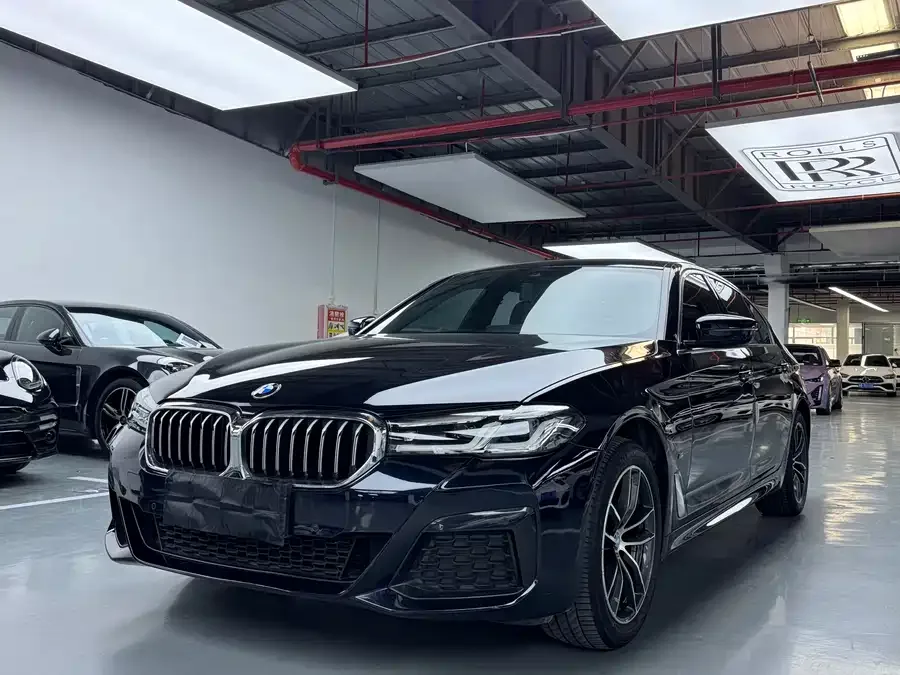 BMW 5 series BMW 5 Series 2022 facelift 525Li M sports package 2023 — фото 1, купить с доставкой в Москву