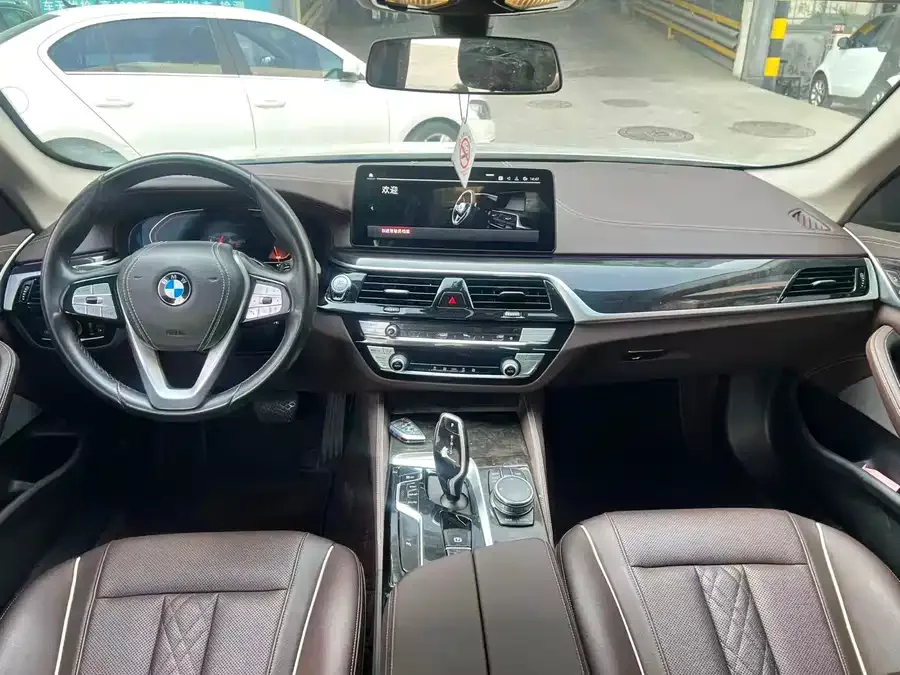 BMW 5 series BMW 5 Series 2022 525Li Luxury Package 2023 — миниатюра 2
