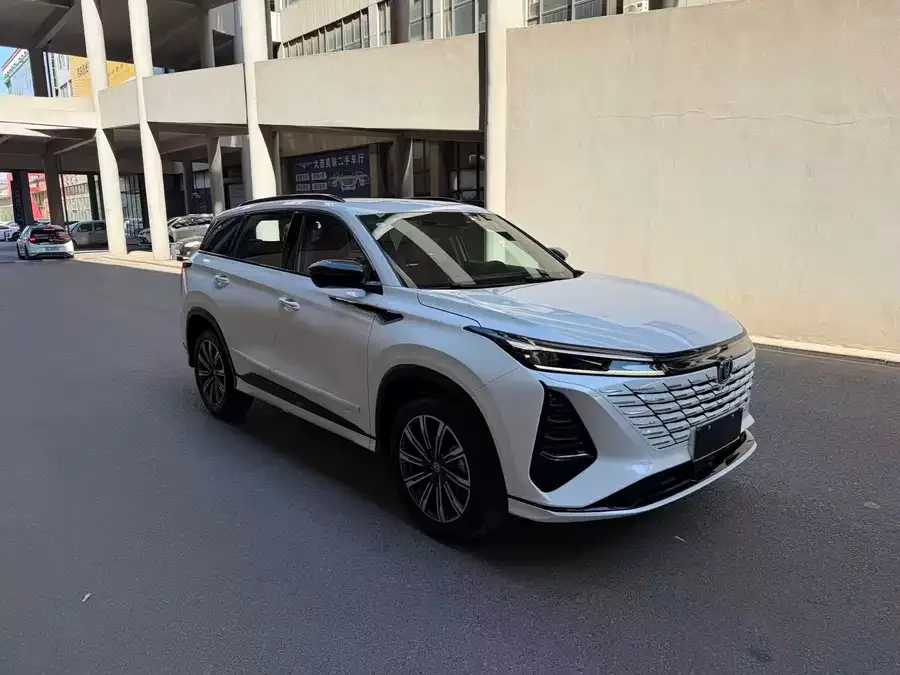 Changan CS75PLUS Changan CS75PLUS 2024 Third Generation Champion Edition 1.5T Smart Driving and Navigation Edition 2024 — миниатюра 3