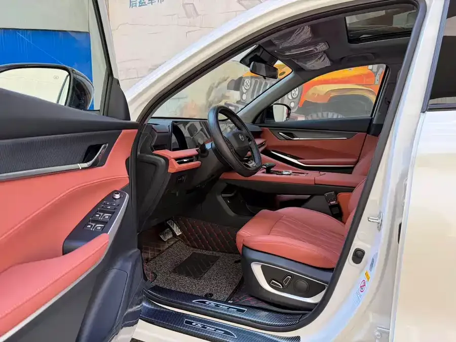 Changan CS75PLUS Changan CS75PLUS 2024 Third Generation Champion Edition 1.5T Smart Driving and Navigation Edition 2024 — миниатюра 4