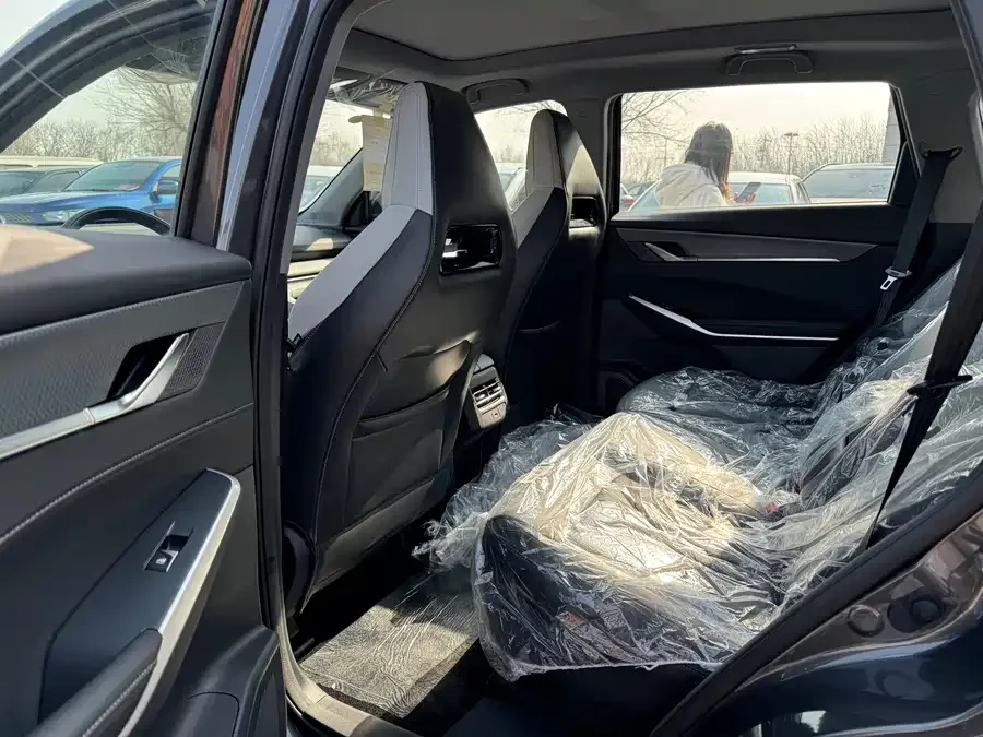 Changan CS75PLUS Changan CS75PLUS 2026 Smart Champion Edition 1.5T New Blue Whale Intelligent Navigation Model 2025 — миниатюра 2