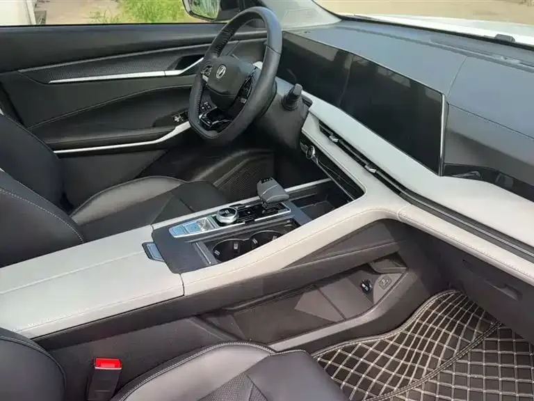 Changan CS75PLUS Changan CS75PLUS 2023 Third Generation 1.5T Automatic Luxury Edition 2023 — миниатюра 2