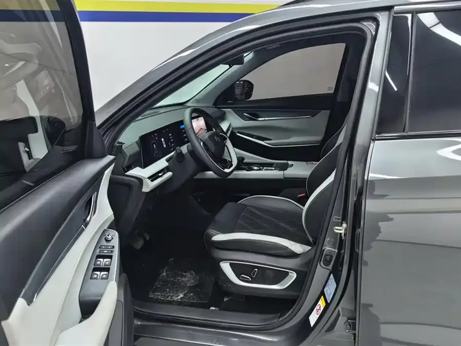 Changan CS75PLUS Changan CS75PLUS 2023 third-generation 1.5T automatic premium model 2024 — миниатюра 3